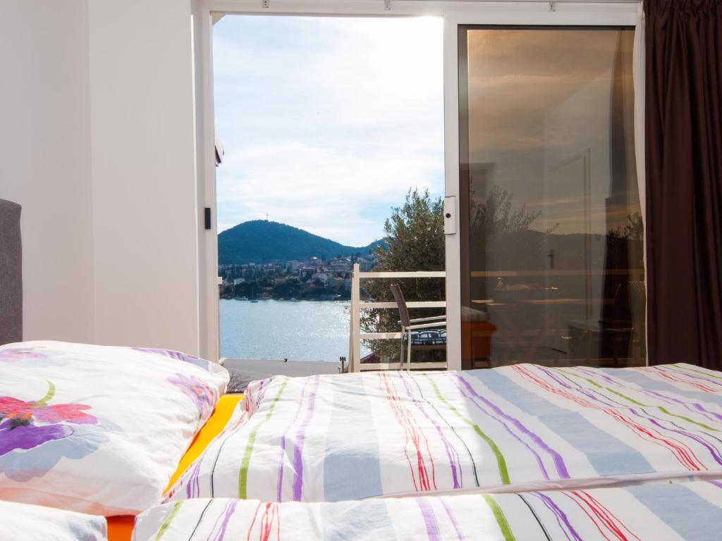 F & P * Dubrovnik
